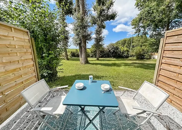 Escale Enchantee A 1 アパート