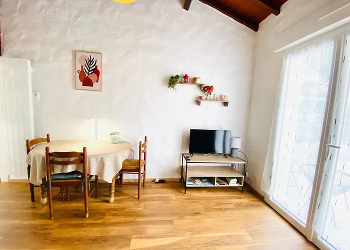 Escale Enchantee A 1 アパート *